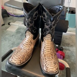 JB DILLON ORIGINAL PYTHON-SNAKE SKIN LEATHER WESTERN BOOTS JBR 5001 D
 SIZE 14D